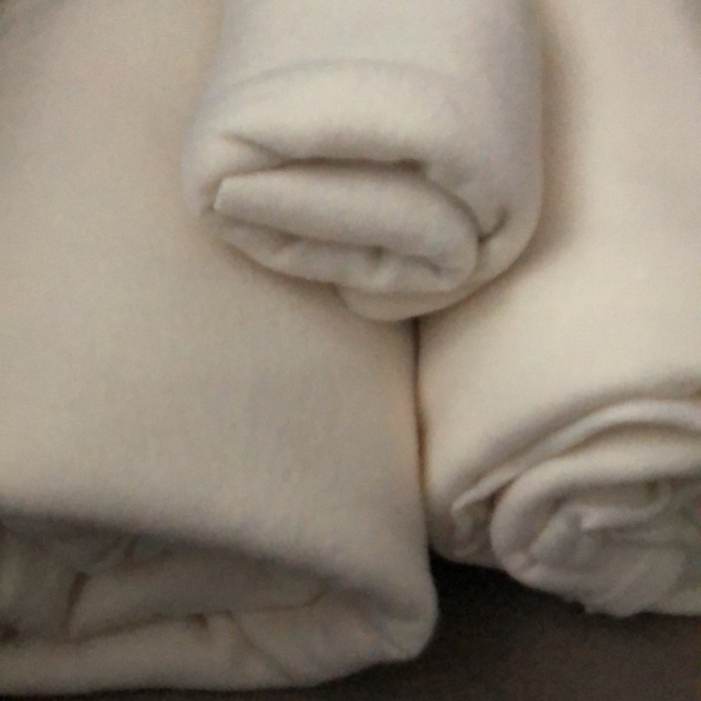 Twin size Fleece full set / off white / pillow cover, fitted sheet and cover.